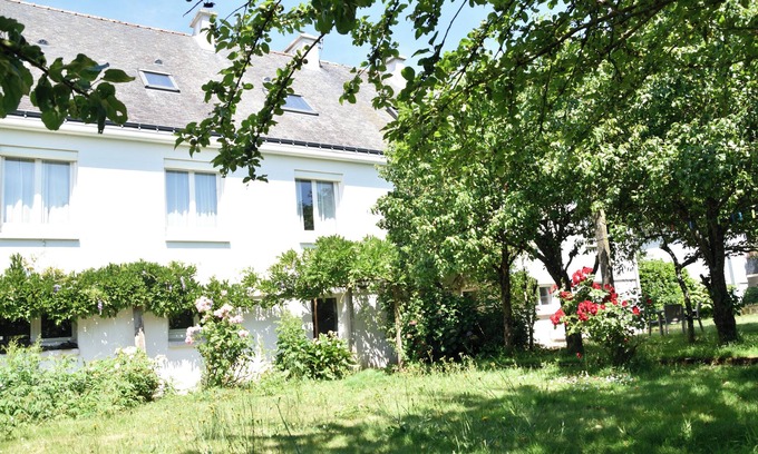 Le Sourn House | Le Clos d'argoat. House with games room, ideal for groups.