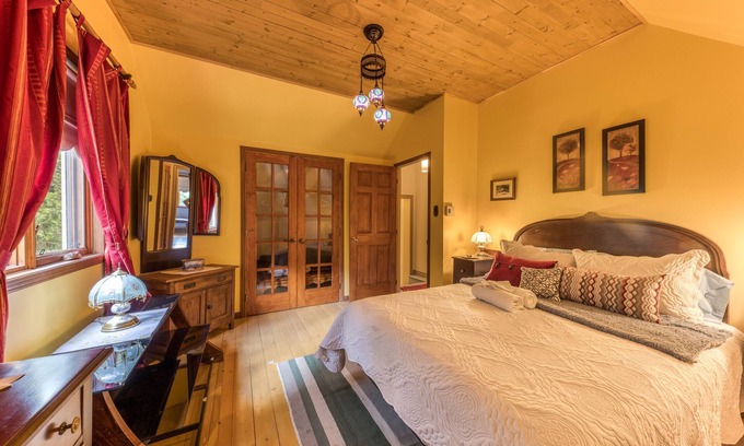 Frampton Ski Chalet | Le Domaine de l'Étang, Confort Chalet: 2 adults and 2 children