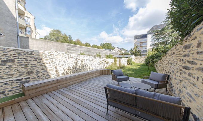 Laval Apartment | Le Garden - Wifi - Jardin - Gare