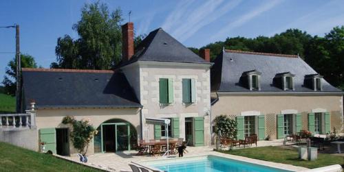 Vallieres-les-Grandes Bed & Breakfast | Le Manoir des Prés