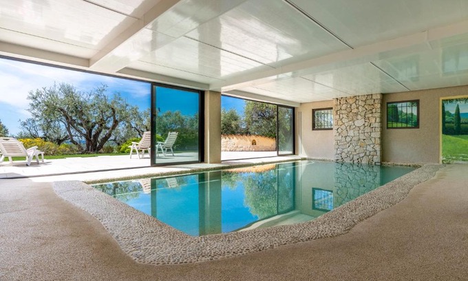 Tourrettes-sur-Loup House | Le Mas des Moulières - Vue montagne avec piscine