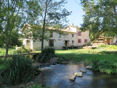Mazieres-sur-Beronne House | Le Moulin de Charzay, éco-gîte familial en Deux-Sèvres, Nouvelle Aquitaine