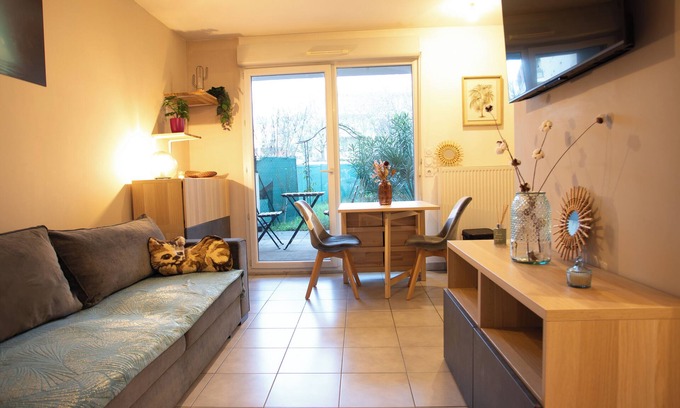 Vaulx-en-Velin Apartment | Le petit coin chaleureux - T2 40m2 - Near Eurexpo/Groupama stadium/LDLC Arena