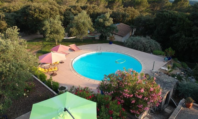 Callas Bed & Breakfast | Le Petit Coin de Paradis