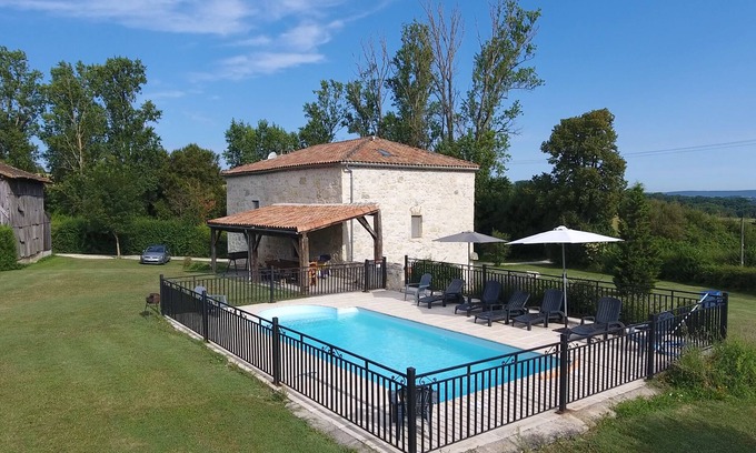 Montpezat House | Le Presbytère, character house for 12 people