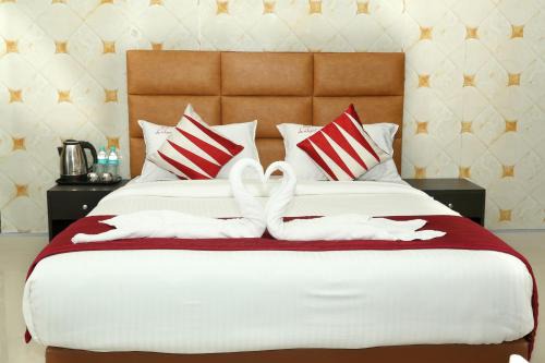 Perambur Purasavakam Hotel | Le Royal Inn