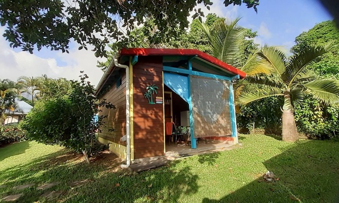 Saint-Claude House | "LE TI-COLIBRI" CHARMING BUNGALOW at the foot of "La Soufrière" volcano