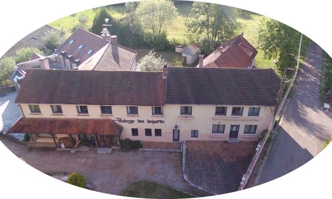 Quarre-les-Tombes House | Les Brizards, L'Auberge - Morvan (22 personnes)