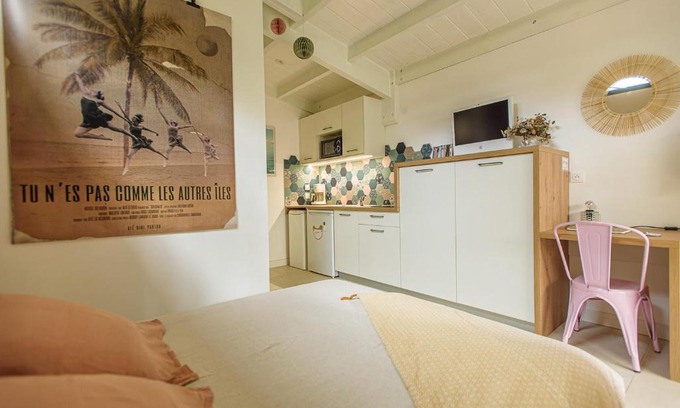 Saint-Pierre De La Reunion House | Les Cocottes Terre Sainte