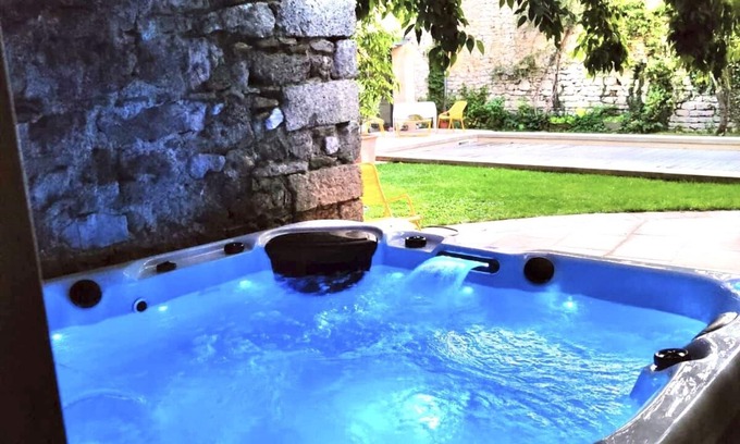 Cournonterral House | Les Nuits Pétillantes