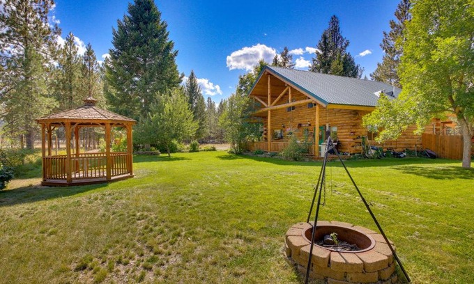 Libby House | Libby Home with Mountain Views Gazebo and Fire Pit!