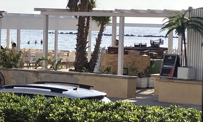 Lido Apartment | Lido beach front apartment