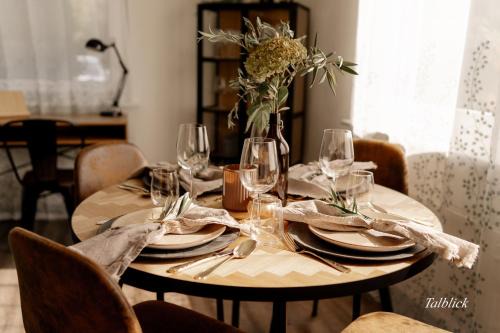 Kesselsdorf Apartment | Lieblingsplatz by Julia & Tom