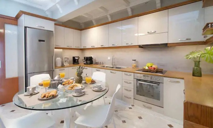 Lixouri Apartment | LIGHT SUITE | M house Suites