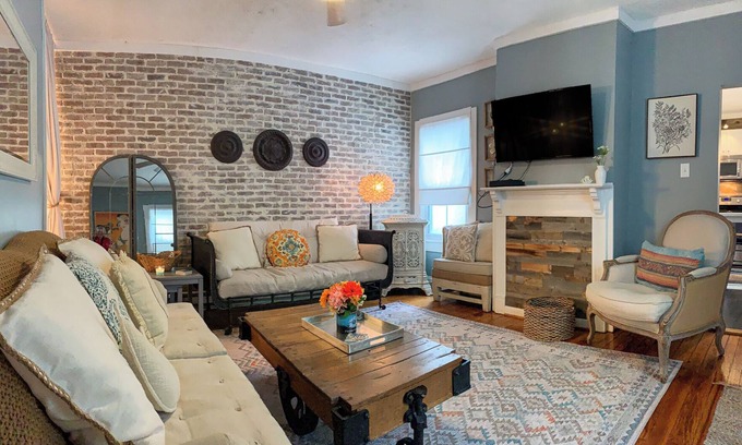 Cape Charles House | Lil' Ms. Clementine 2-bedroom home in Historic District with Golfcart option