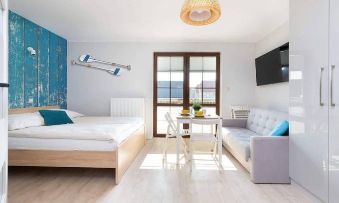 Debki Apartment | Liliowa 3 Dębki | Unique Studio | Balcony and Parking