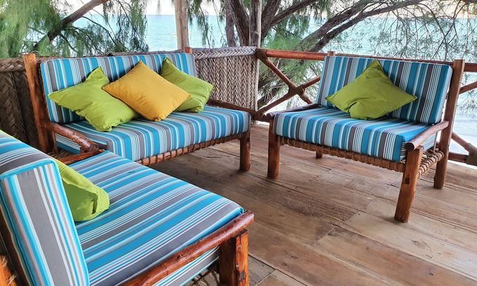 Kiwengwa House | Lilli's House - delightful and comfortable beachfront holiday home- Casa Papaya
