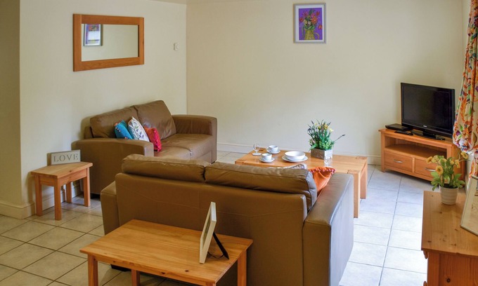 Nassington Cottage | Lily Pad 8 - UK43918