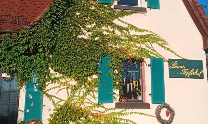 Weissenfels Apartment | Linas Töpferhof - individual holiday apartment