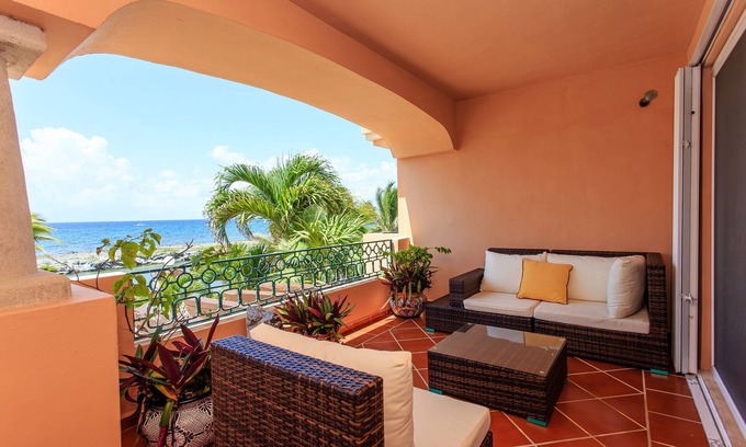 Puerto Aventuras Condo | Listen to the ocean at night!