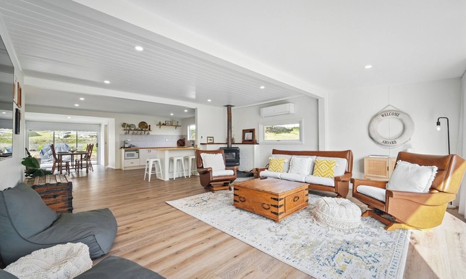 Taranna House | Little Darlin' The Shack