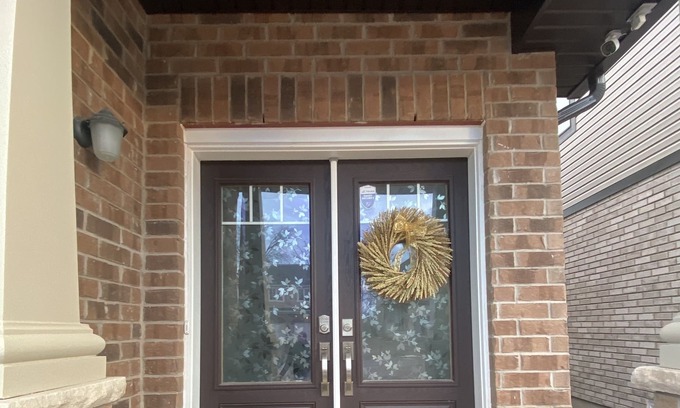 Niagara Falls House | Little Niagara House