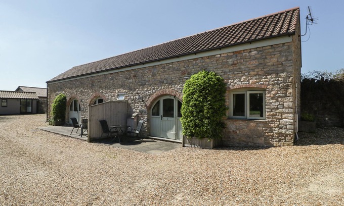 Loxton Cottage | LITTLE WHARF, pet friendly, character holiday cottage in Bleadon
