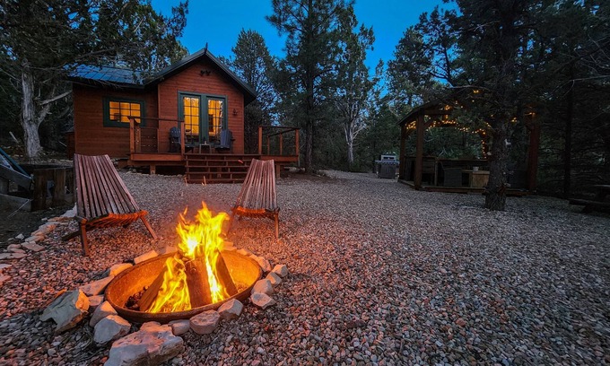 Orderville Cabin | Live Simply Cabin | Glamping at it's finest
