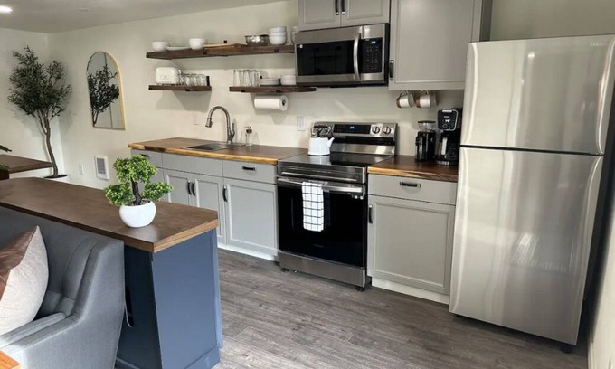 Moscow Apartment | Live Work Downtown Apartment