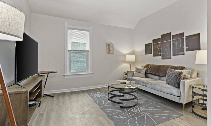 Ashwaubenon Apartment | Live. Work. Play. Downtown Green Bay!