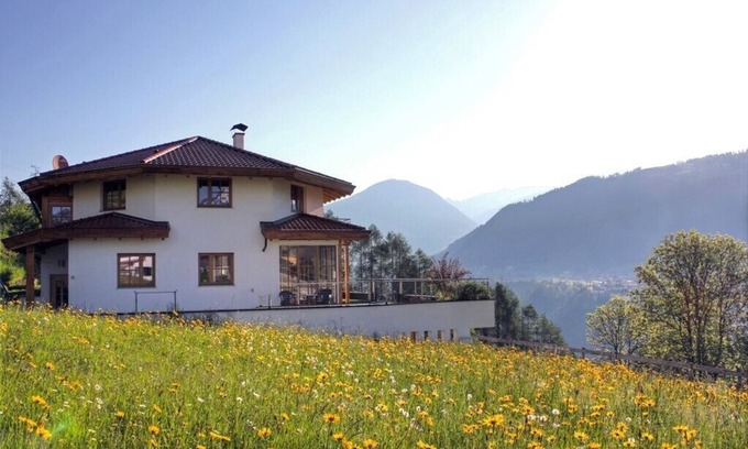 Telfes im Stubai Apartment | Living like in the "small Schlössl" - ideal for couples and families