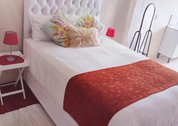 Umtata House | Liyoli Guesthouse