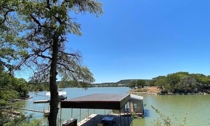 Palo Pinto House | L👀K Waterfront Lake Home … nestled in the beautiful Palo Pinto Hills.