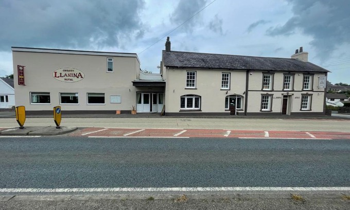 Llanarth Hotel | Llanina Arms