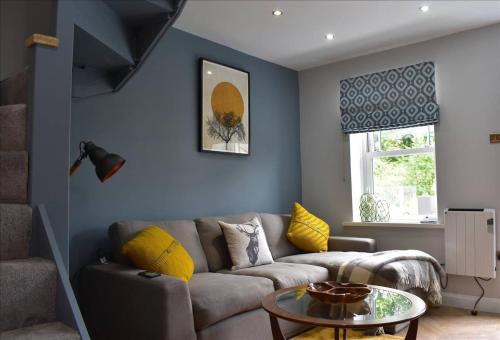 Llansteffan House | Llansteffan 2-Bed Cottage Sleeps 4 Dog Ok