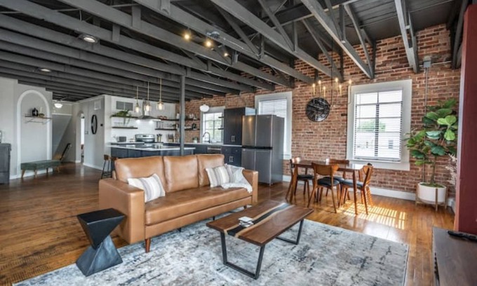 Muenster Apartment | Local Charm Meets Modern Luxury in the North Texas Hill Country - 1.5hrs to DFW!