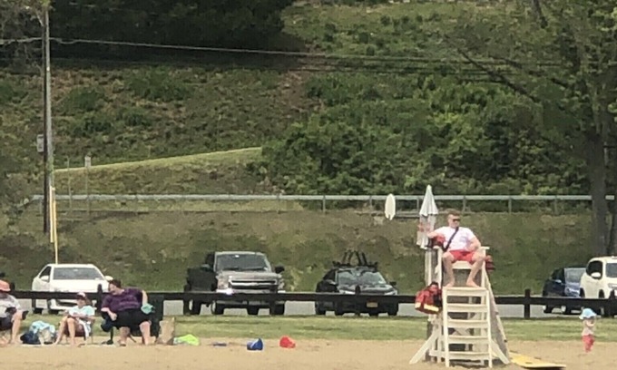 Bolton Landing Cottage | Location Location …WALK to EVERYTHING Veterans Beach across the way.