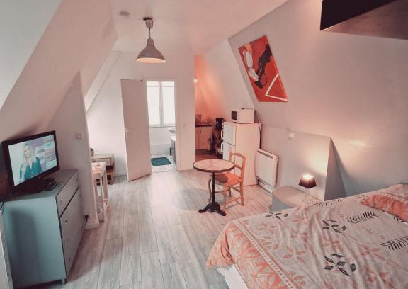 Sevres Apartment | Location saisonnière, meublée, appartement type studio à Sèvres