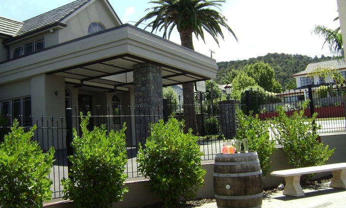 Woodhill House | Lodge Bordeaux