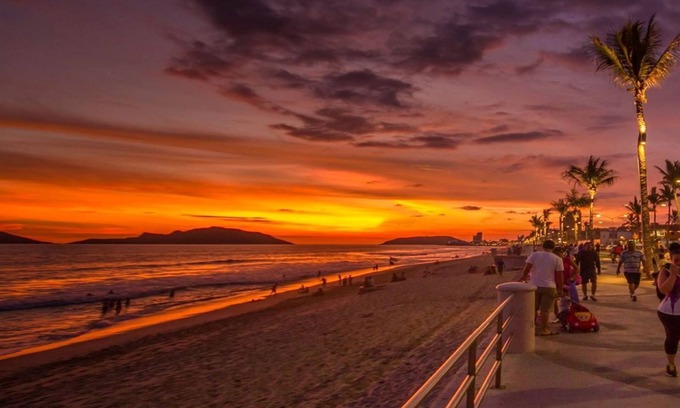 Mazatlan Apartment | LOFT A, steps away from the boardwalk, beach, baseball stadium, aquarium and golden zone.