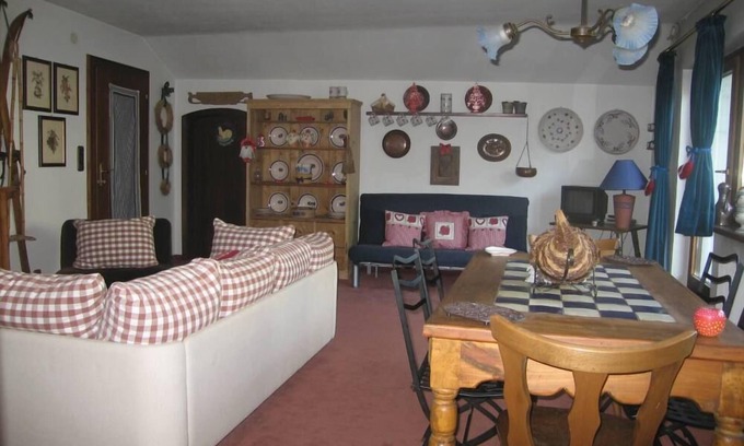 Kitzbuehel Apartment | LOFT, WITH BEAUTIFUL VIEW, A FEW STEPS FROM THE SKI SLOPES IN THE ANCIENT HEART OF KITZBÜHEL.