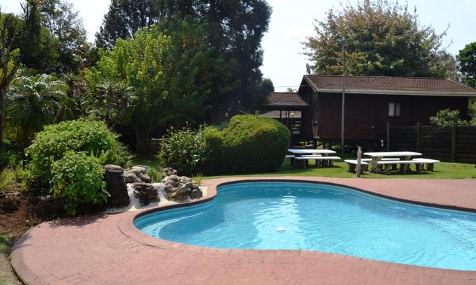 Graskop Resort | Log Cabin & Settlers Village