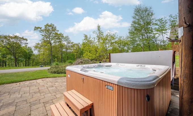 McHenry House | Log Cabin w/Hot Tub, Game Room & Fire Pit