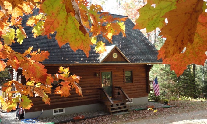 Woodsville Cabin | Log Home in Forest Setting, with Lake Privileges @ Mountain Lakes Community