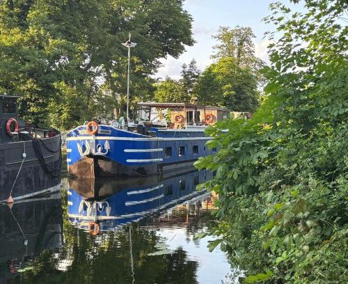 Nouvelle Ville Boat Rental | Logement indépendant dans une péniche