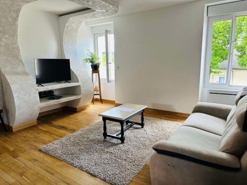 Planchez Apartment | Logement Spacieux et Lumineux