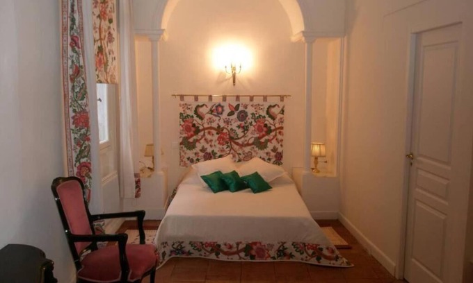 Saint-Etienne Apartment | Logis de Sainte-Scarbes