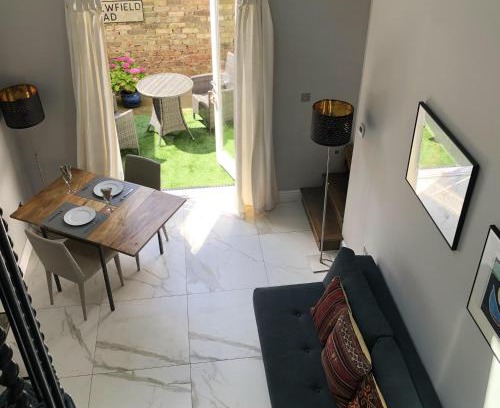 East Putney Apartment | London-Apartment-Sleeps2-PrivateEntrance