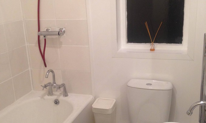 Telegraph Hill Apartment | London: Self catering apartment 10 minutes to central London.