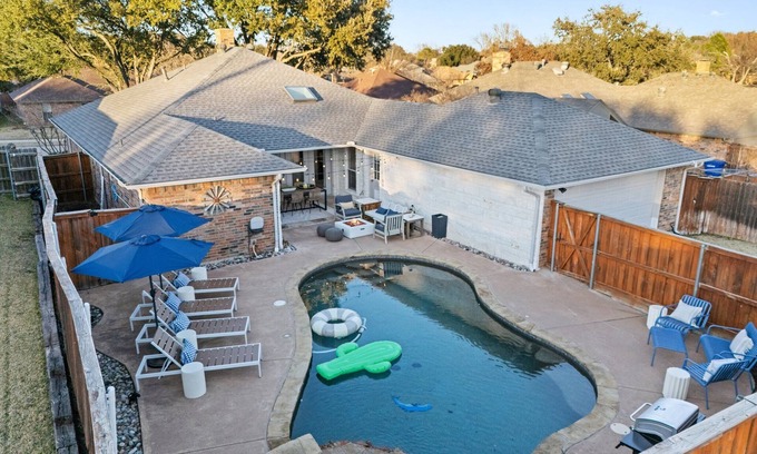 North Central Carrollton House | Lone Star Retreat - Game Room - Pool - Spa